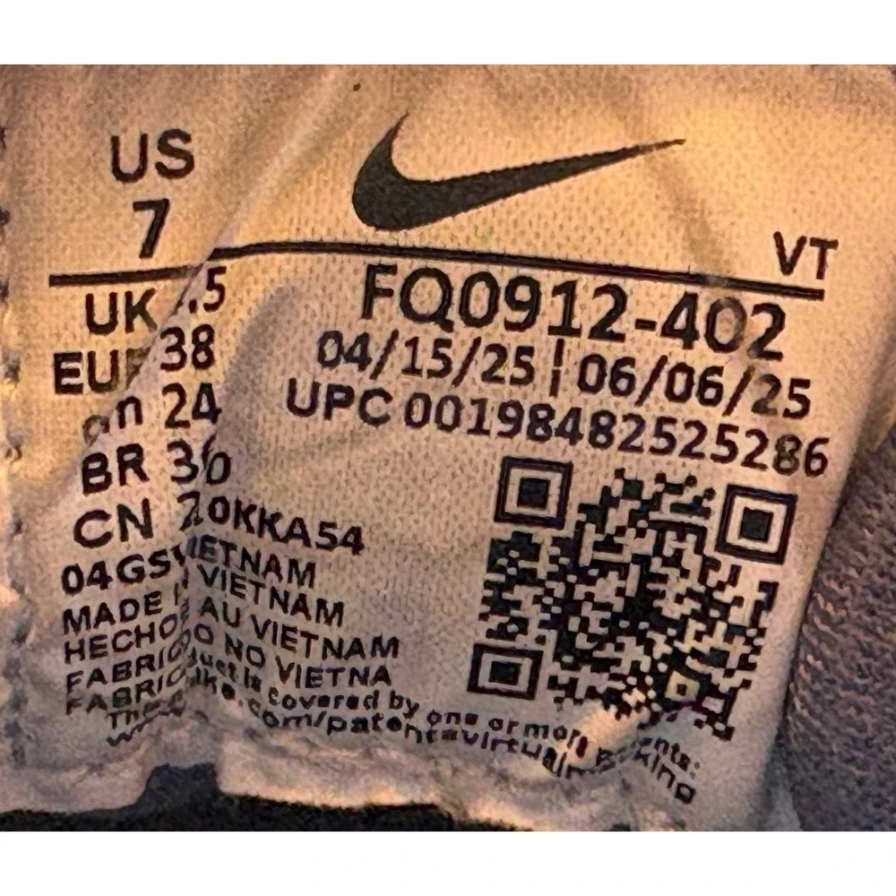 Nike Pegasus Trail 5 GORE-TEX Women's Size 7 Blue Trail Running Shoes FQ0912-402